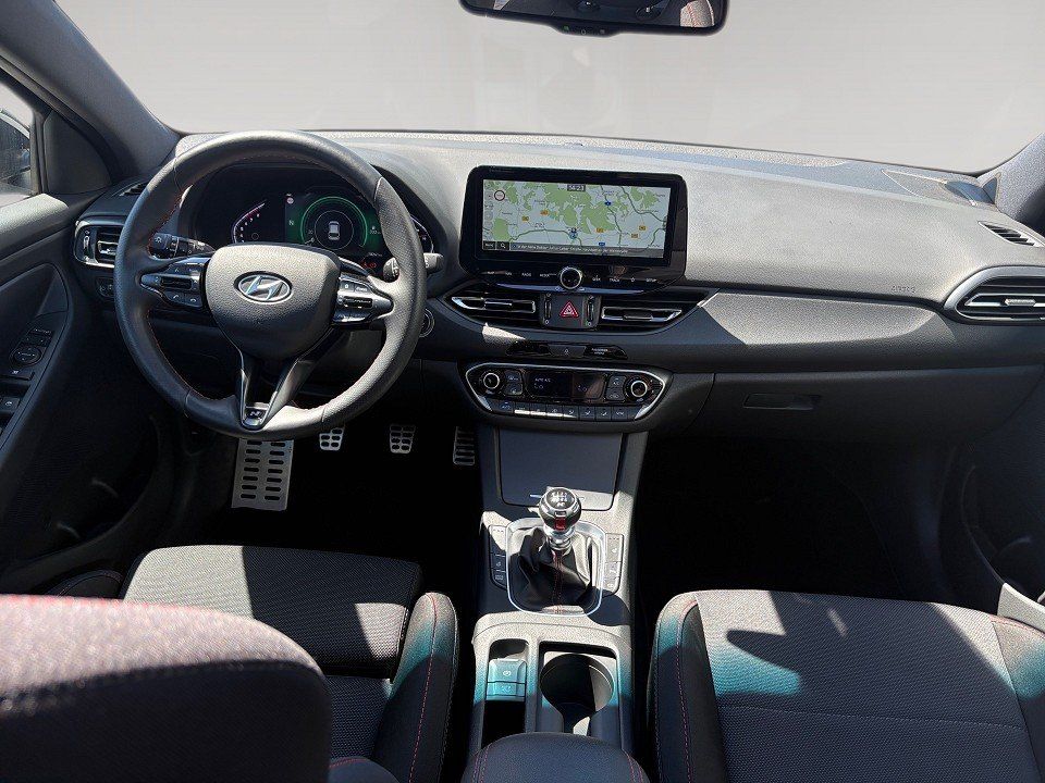 Fahrzeugabbildung Hyundai i30 1.5T 160PS 48V N LINE Assistenzpaket Pano