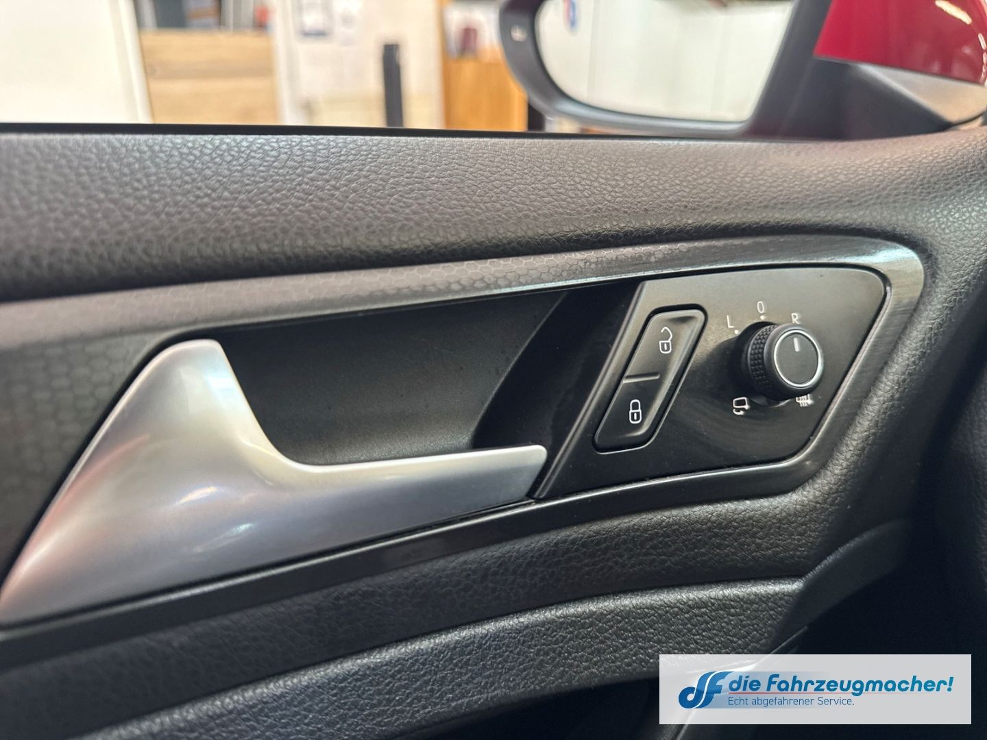 Fahrzeugabbildung Volkswagen Golf VII GTI BMT Start-Stopp Soundsystem Dynaudi