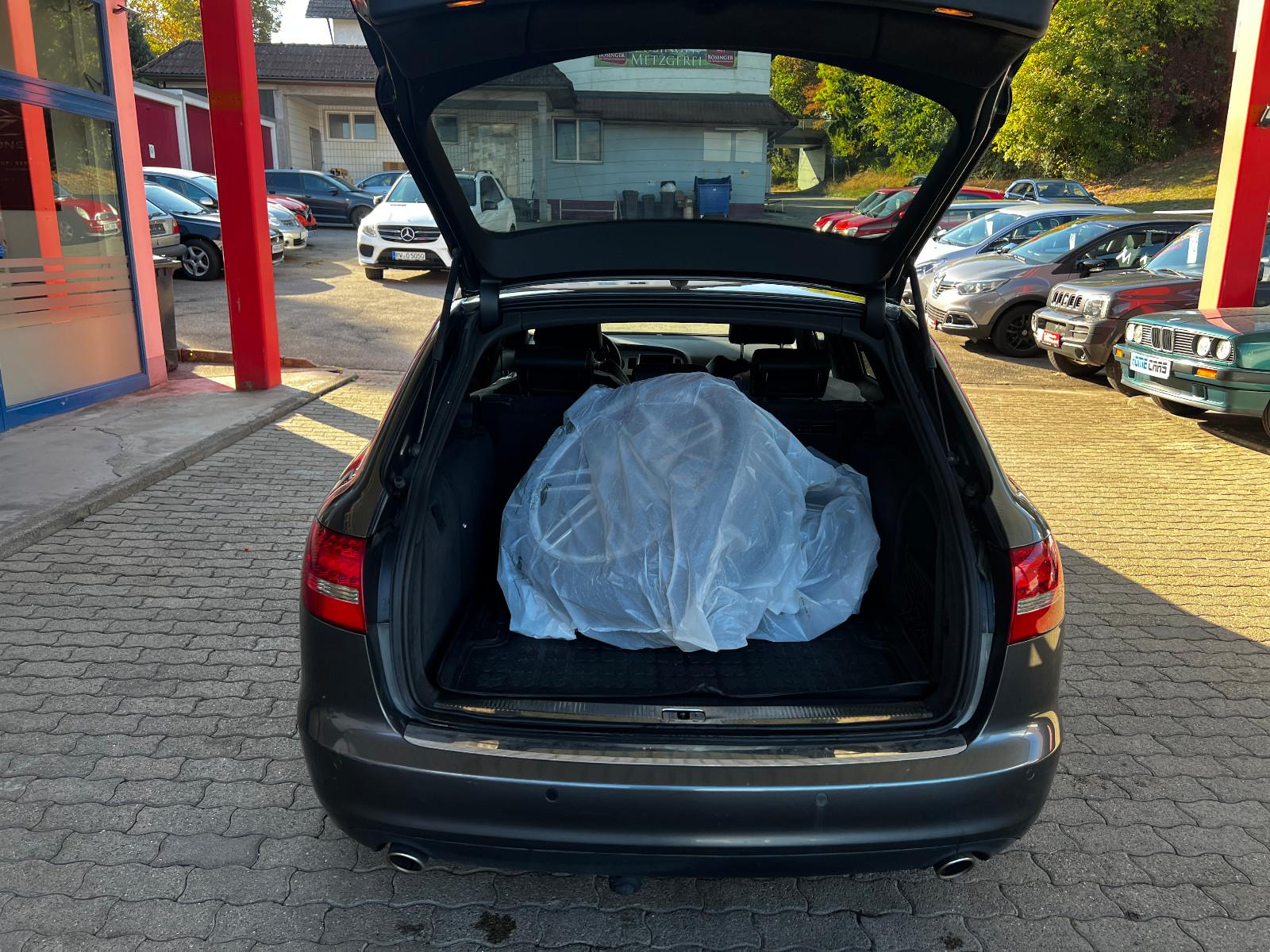 Audi Quattro 2011 — photo 12
