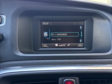 Volvo V40 Kinetic*LED*TEMPOMAT*SOUND*PDC*1.HAND*TOP