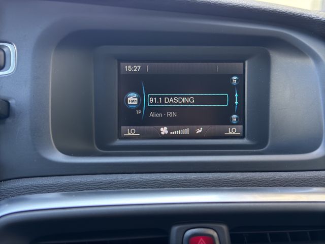 Volvo V40 Kinetic*LED*TEMPOMAT*SOUND*PDC*1.HAND*TOP
