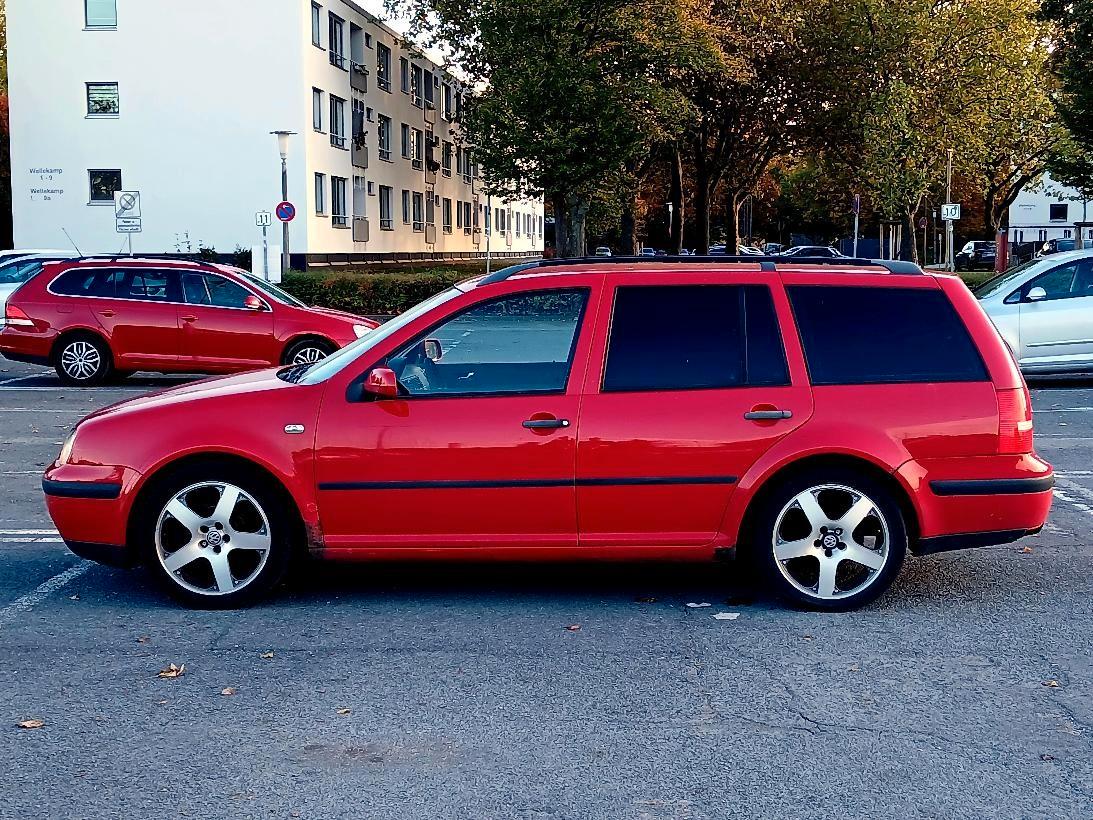 Volkswagen Golf 2005 — rear view