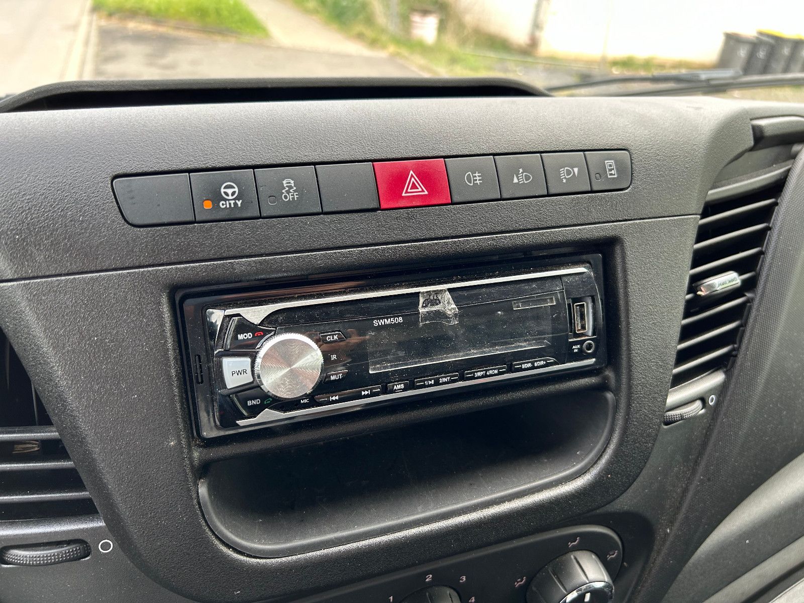 Fahrzeugabbildung Iveco Daily Kasten HKa 35 C ... V Radstand 4100