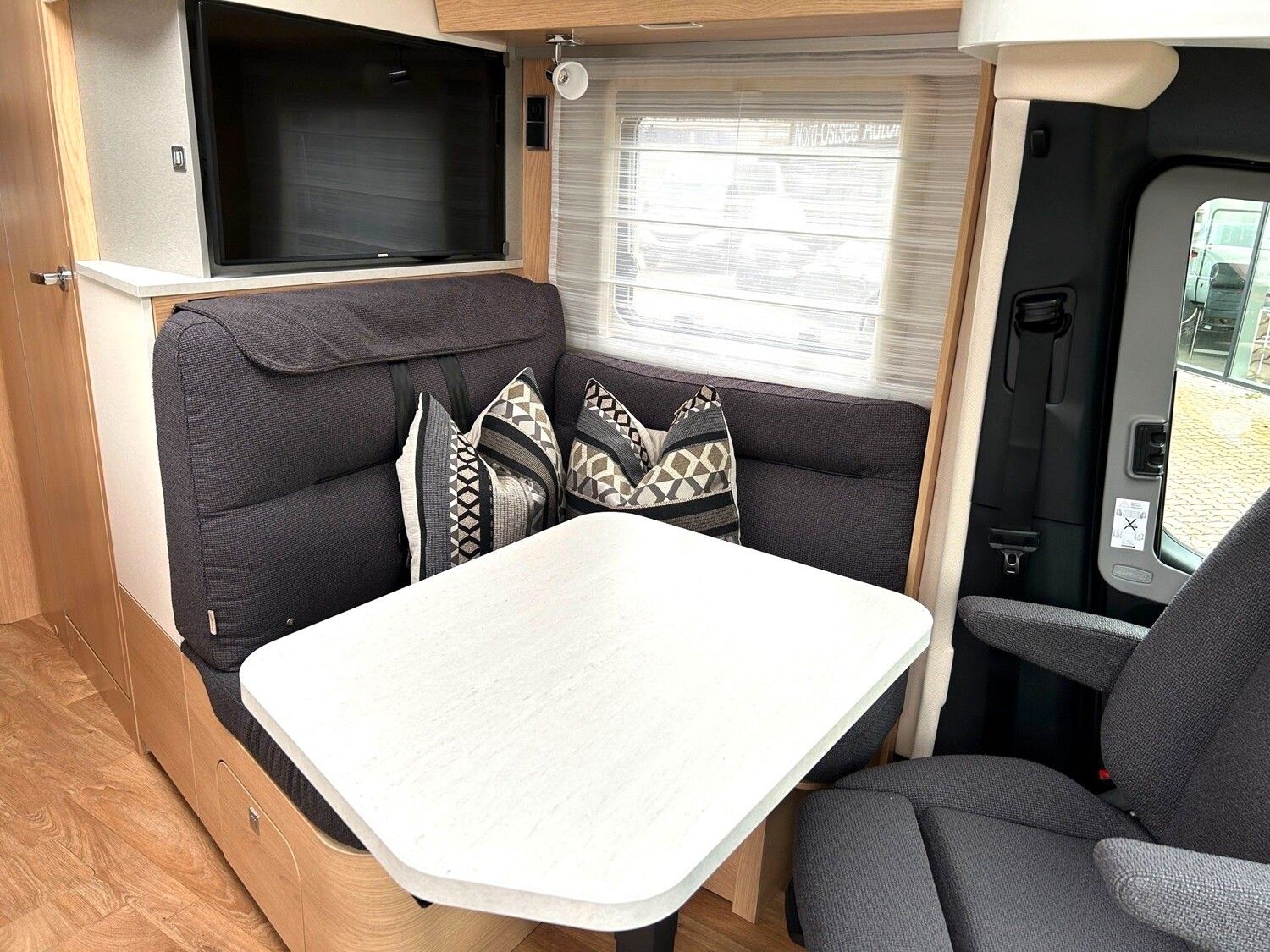 Fahrzeugabbildung HYMER / ERIBA / HYMERCAR Hymer BMC 580-T Hymer B-MC T 580