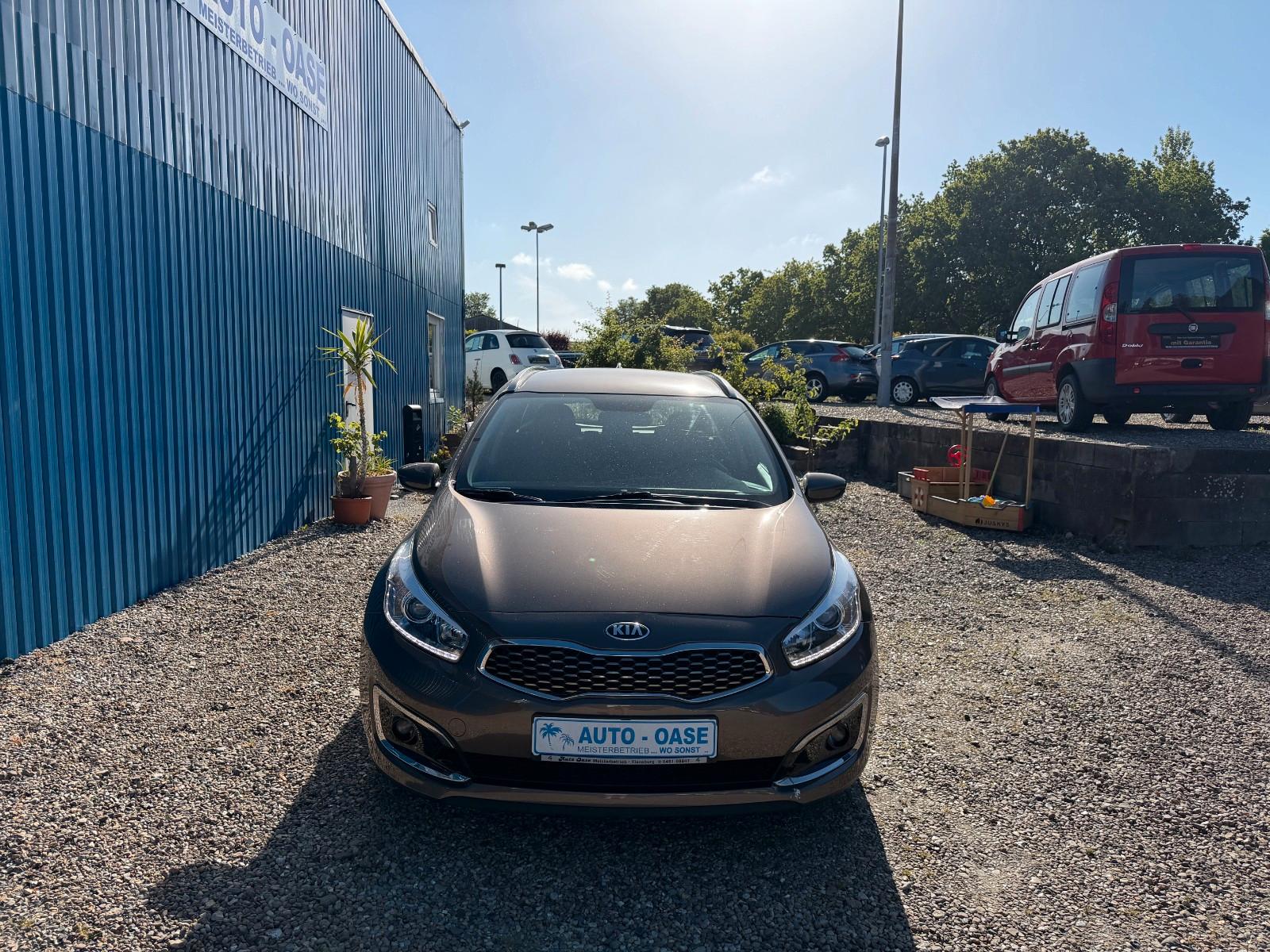 Kia Cee'd Sportswagon**Automatik**90 TKM**Kamera**Le