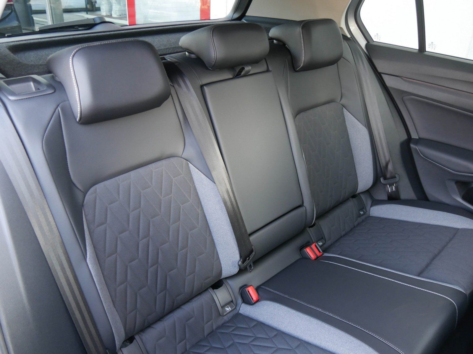 Volkswagen Golf - Bild 4