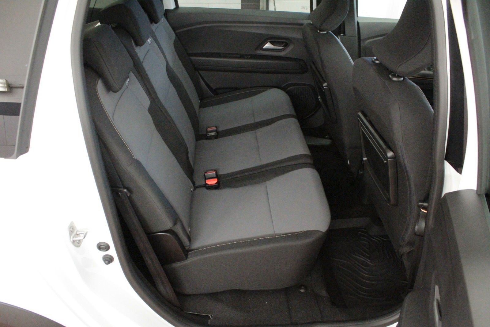Fahrzeugabbildung Dacia Jogger Eco-G 100 Extreme+ 5-Sitzer *15166*
