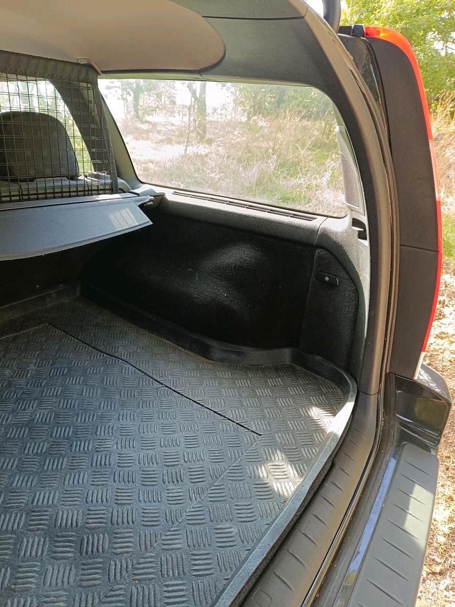 Volvo V70 2005 — photo 12