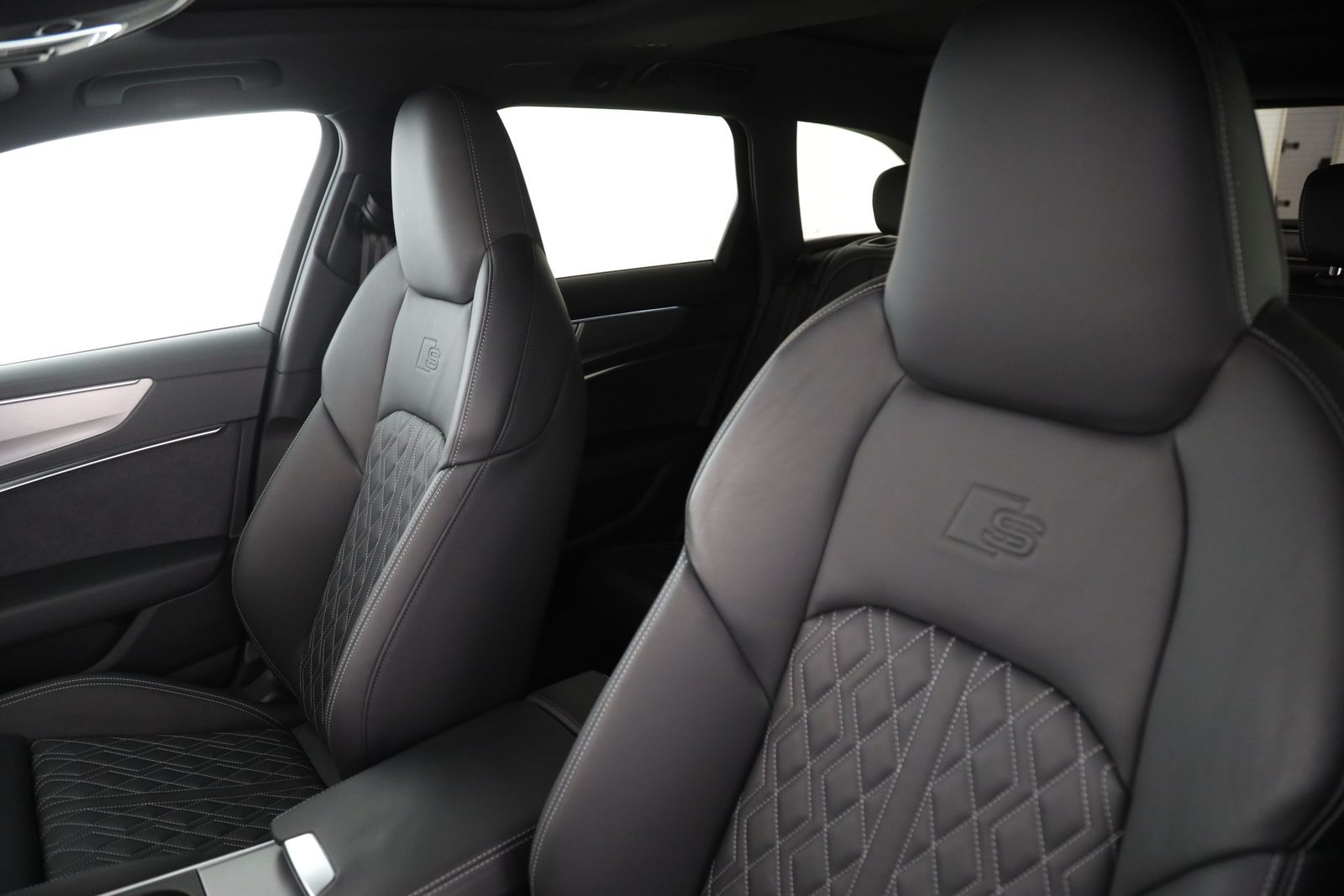 Audi A6 - Bild 12