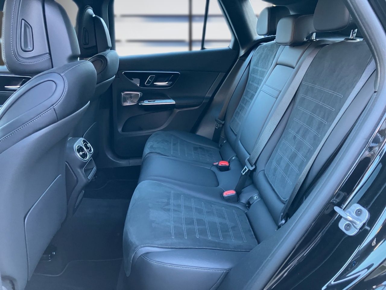 Fahrzeugabbildung Mercedes-Benz GLC 400 e 4M AMG+HEADUP+PROJ.LED+BURM+CARPL+STHZ