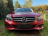 Mercedes-Benz E 250 T AVANTGARDE Autom. TÜV neu  - rote Mercedes-Benz E-Klasse