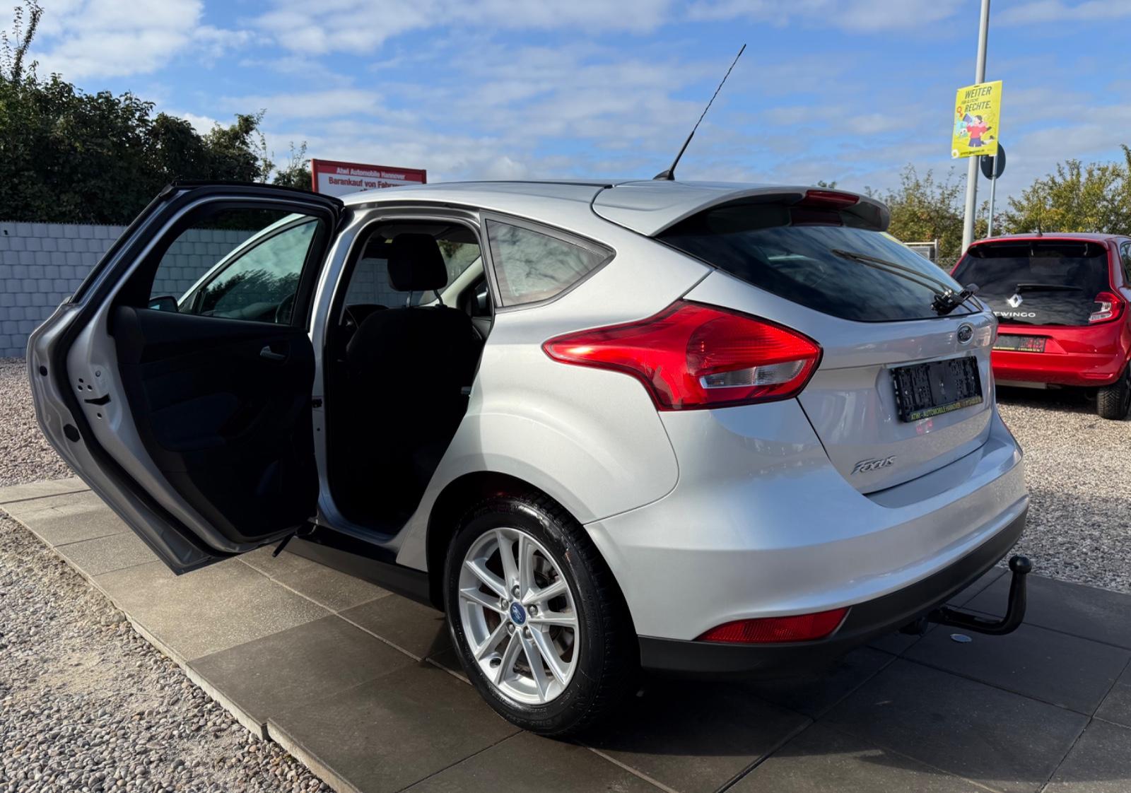 Ford Focus 1,6 Titanium Sportsitze Sport Lenkrad