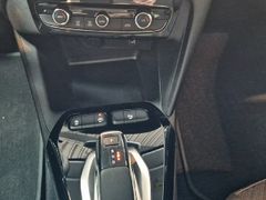 Fahrzeugabbildung Opel Corsa F Eleg 1,2 74KW AT8 Nav SHZ PPS RFK LED AL