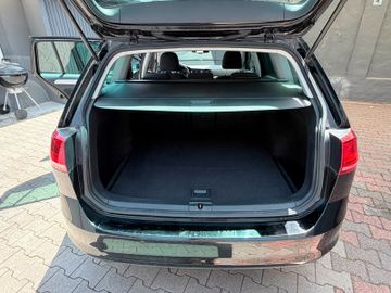 Volkswagen Golf - 10