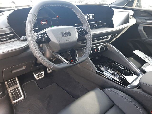 Fahrzeugabbildung Audi Q5 S line edition one TDI quattro HeadUp Matrix