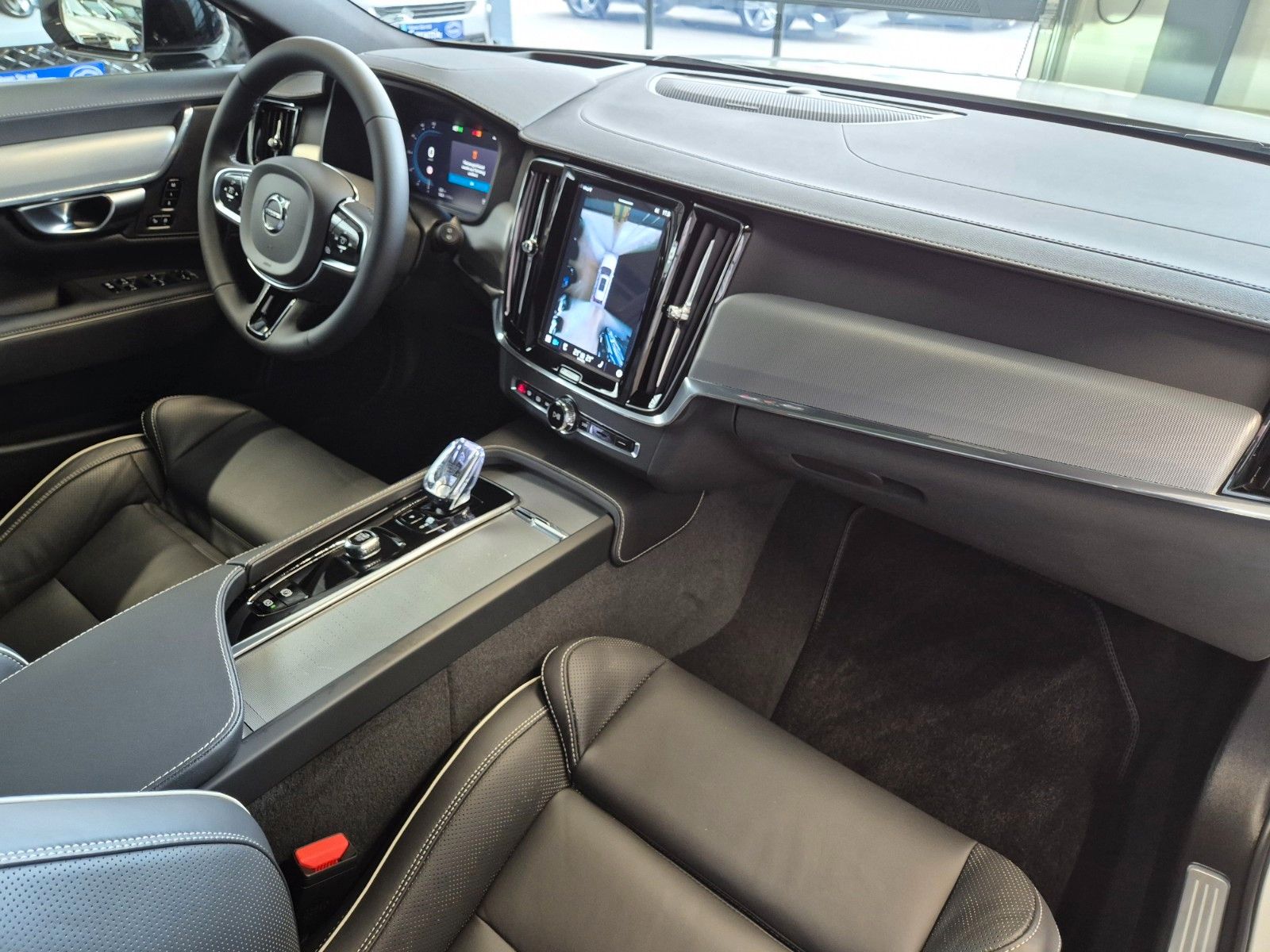 Volvo V90 B4 2.0d ULTIMATE DARK LEDER NAV LED PANO ACC foto 11