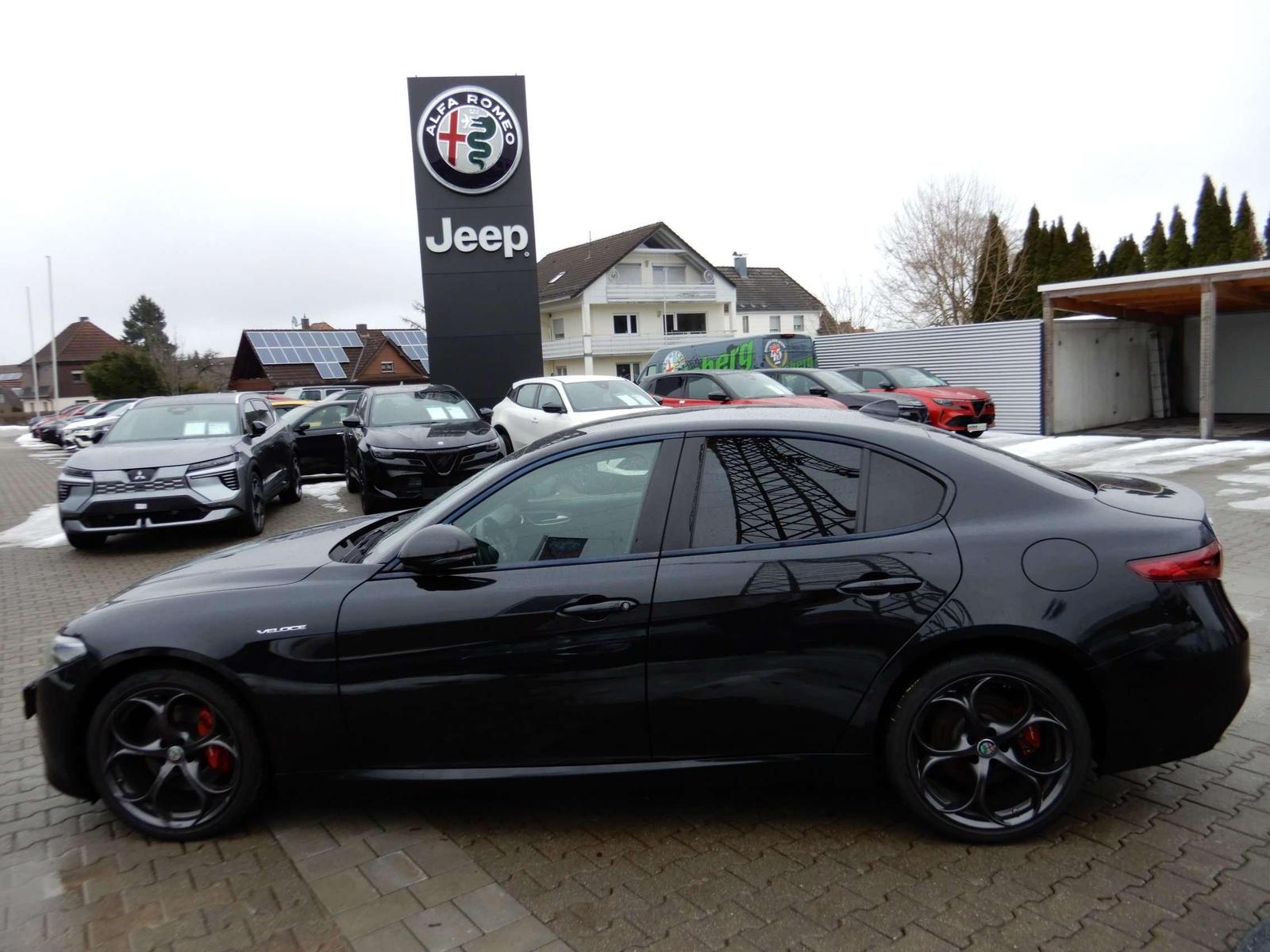 Alfa Romeo Giulia 2.2D  210 PS Veloce Q4 vom AR Vertragshän