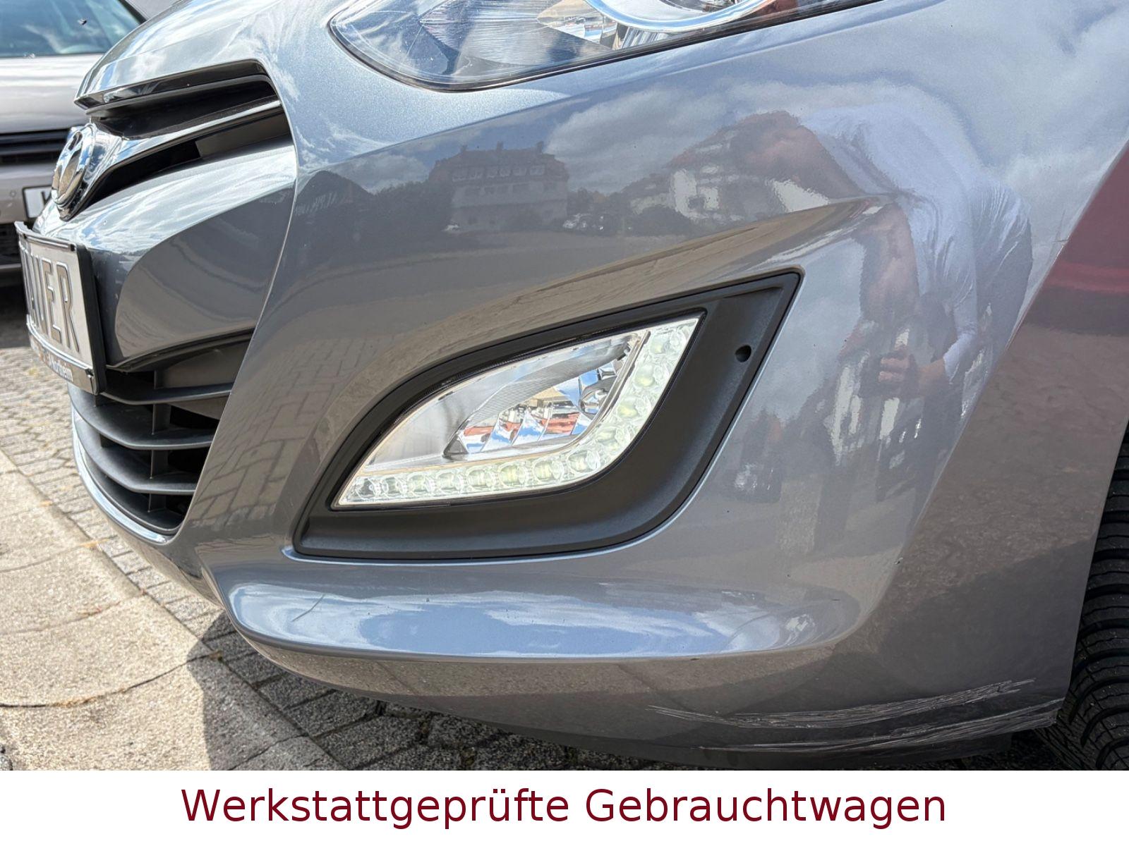 Hyundai i30 2013 — photo 8