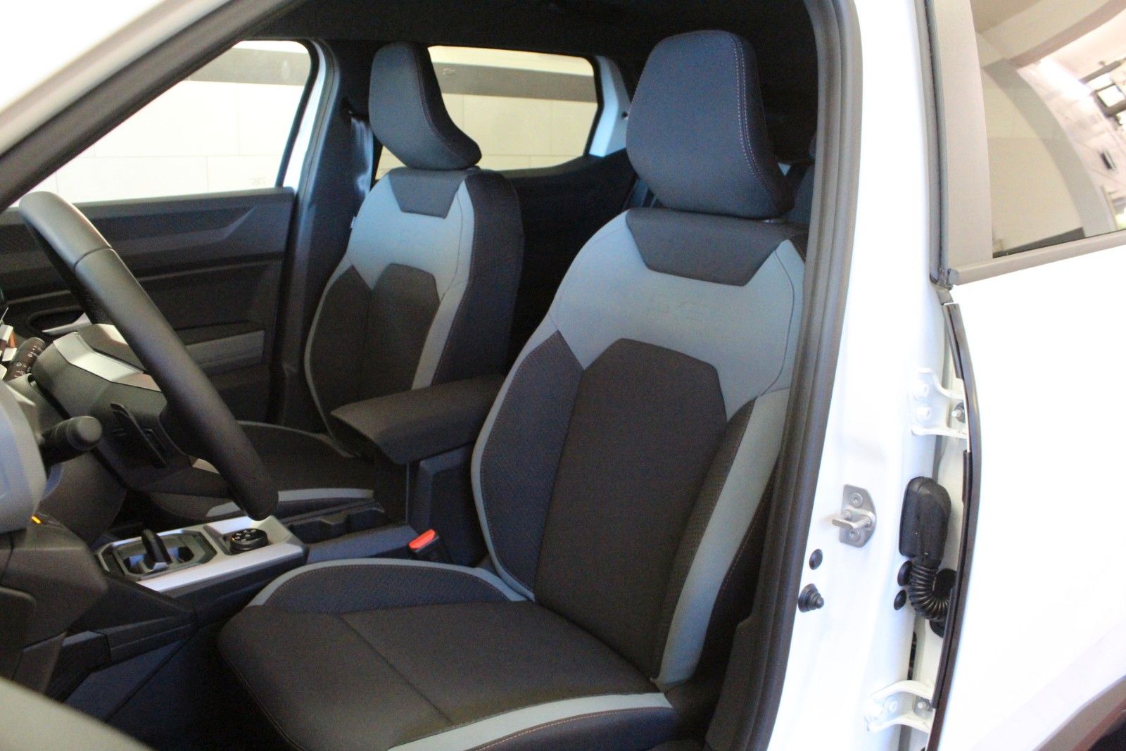 Fahrzeugabbildung Dacia Duster hybrid-G 150 4x4 Extreme  MY26