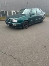 Volkswagen VW Vento GLX 1,6 Benziner Tüv/Au 5/2026 - Volkswagen Vento aus 1997