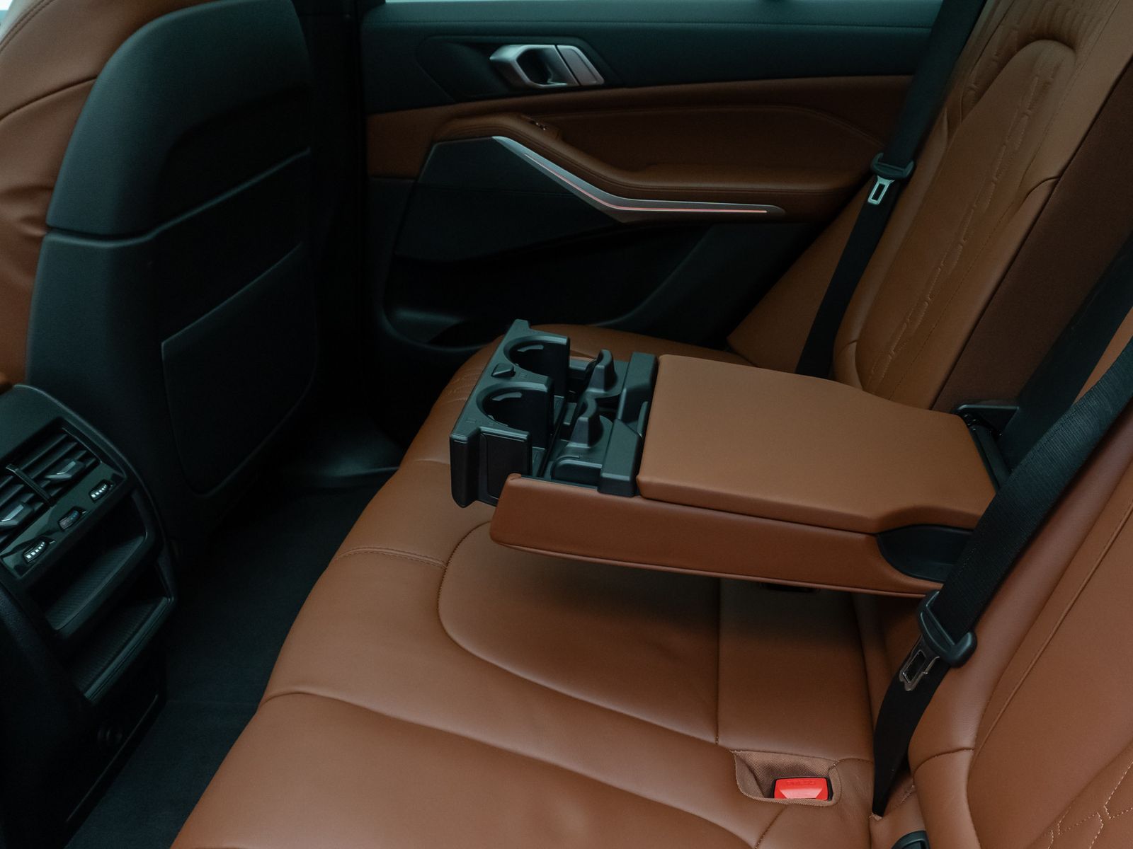 Fahrzeugabbildung BMW X5 xD30d M Sport 360°Laser ACC SoftCl DAB 22Zoll