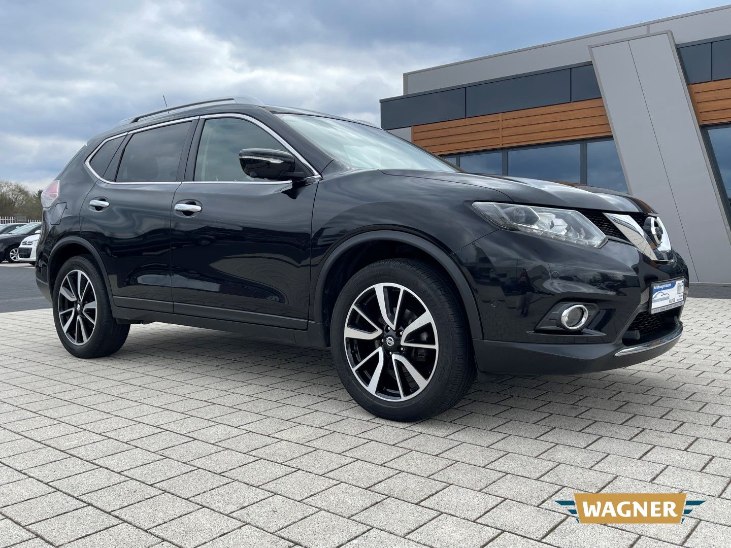 Fahrzeugabbildung Nissan X-Trail Tekna 4x4 1.6 dCi Panoramadach