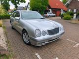 Mercedes-Benz Mercedes E240 W210 sehr gepflegt HU/AU 08/... - Mercedes-Benz E-Klasse: W210