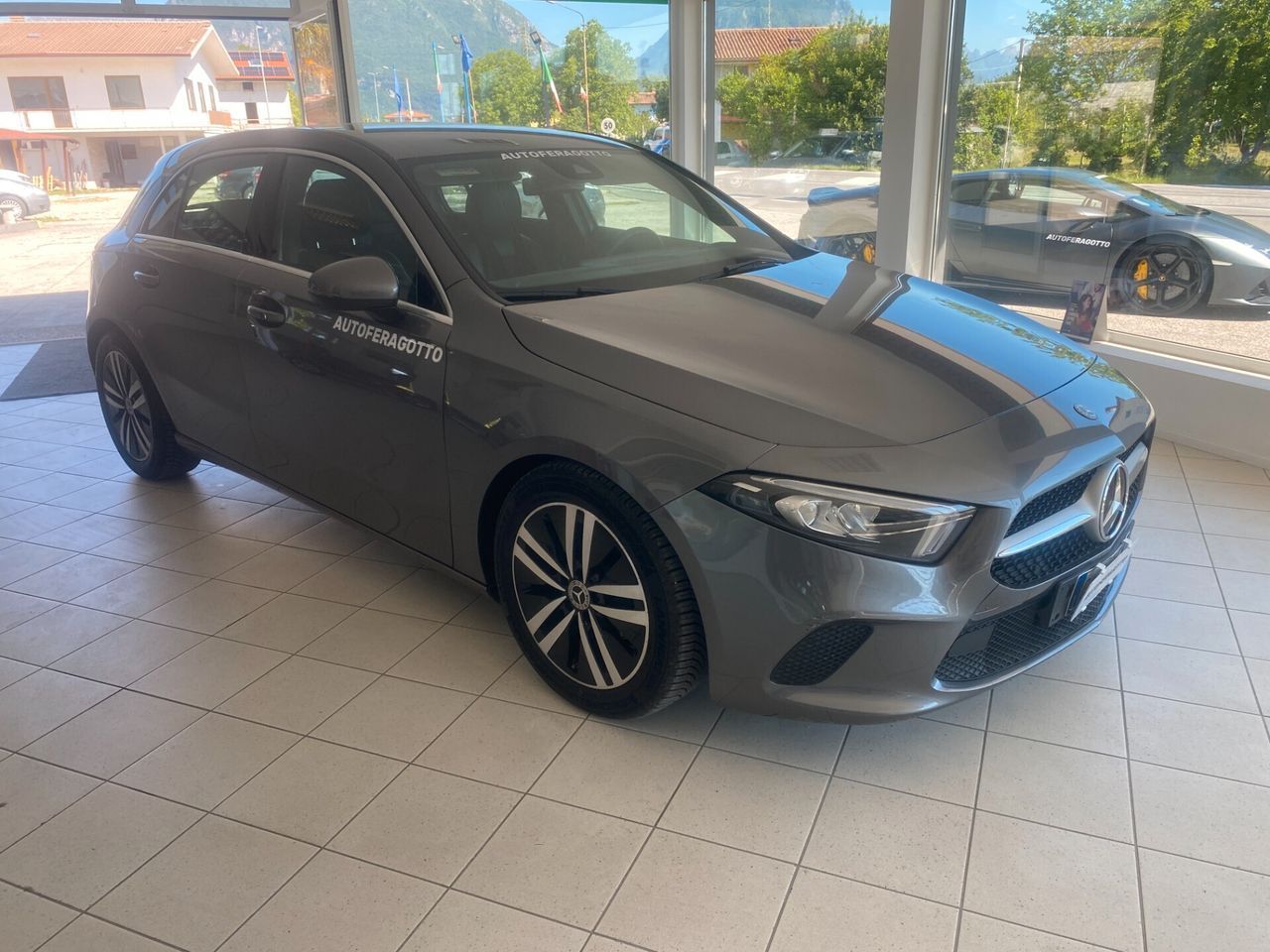 Mercedes-Benz Mercedes A 160 d Business w177 - 2020 imagem 2