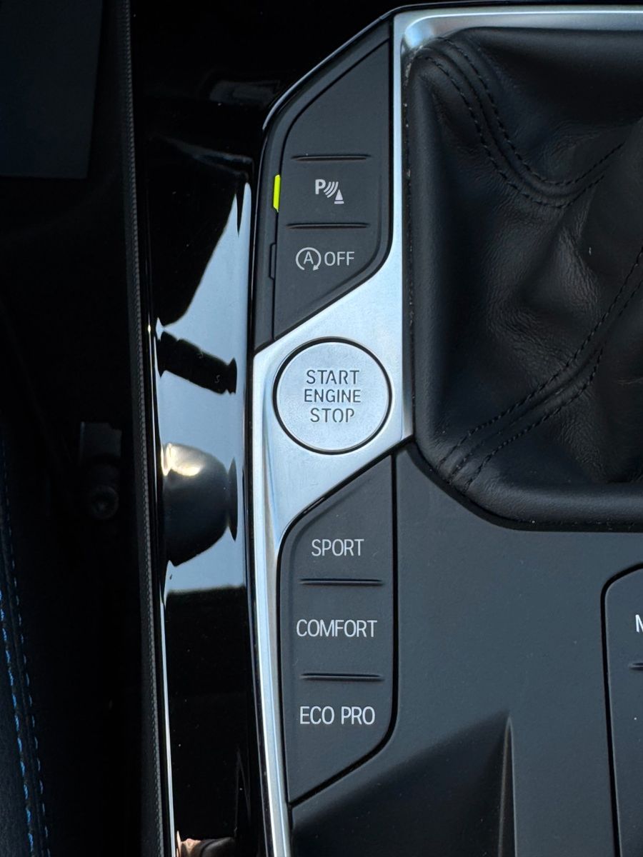 Fahrzeugabbildung BMW 118i F40 M Sport LED PDC Temp HiFi Navi LCProf.