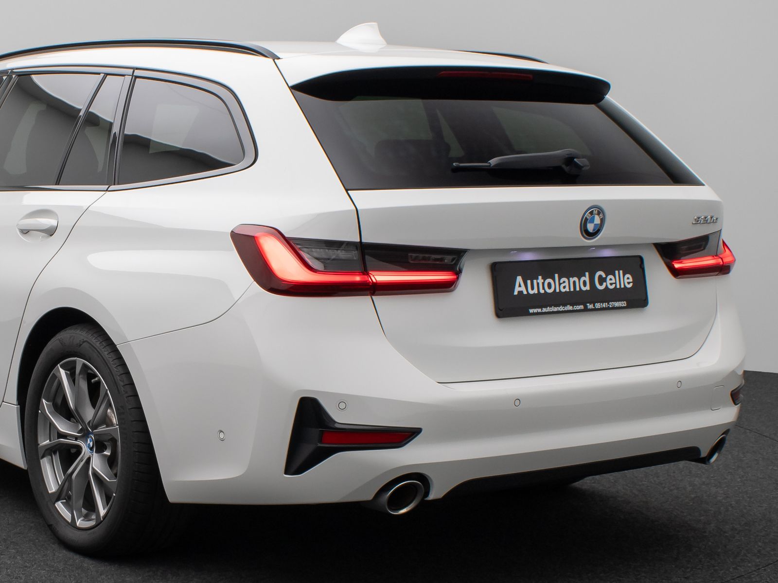 Fahrzeugabbildung BMW 320e  Sport Line DAB HiFi CockPitPro PDC Alarm