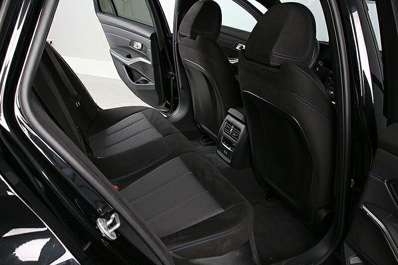 BMW 320d xDr. Aut. M Sportpaket LED ACC HuD Parkassi