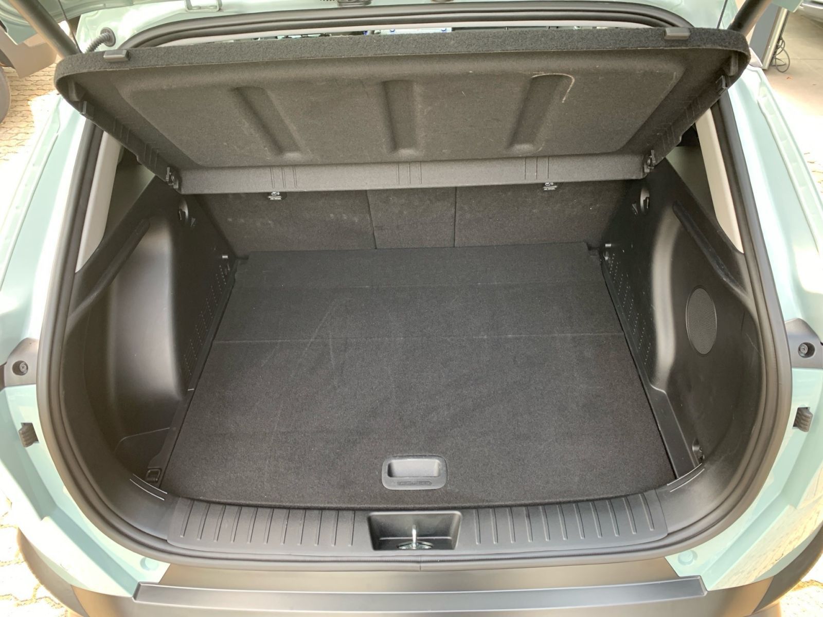 Fahrzeugabbildung Hyundai KONA 1.6 T-GDI 7-DCT Prime el.SD Leder