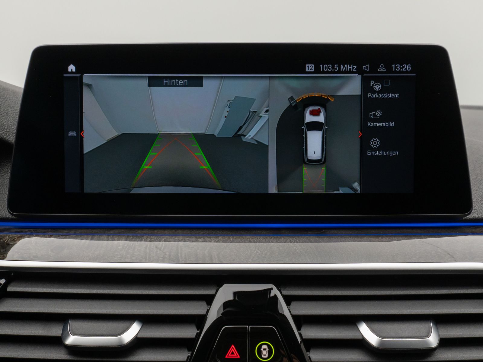 Fahrzeugabbildung BMW 530d xD SportLine 360°HUD DAB H/K 4xKlima Komfor