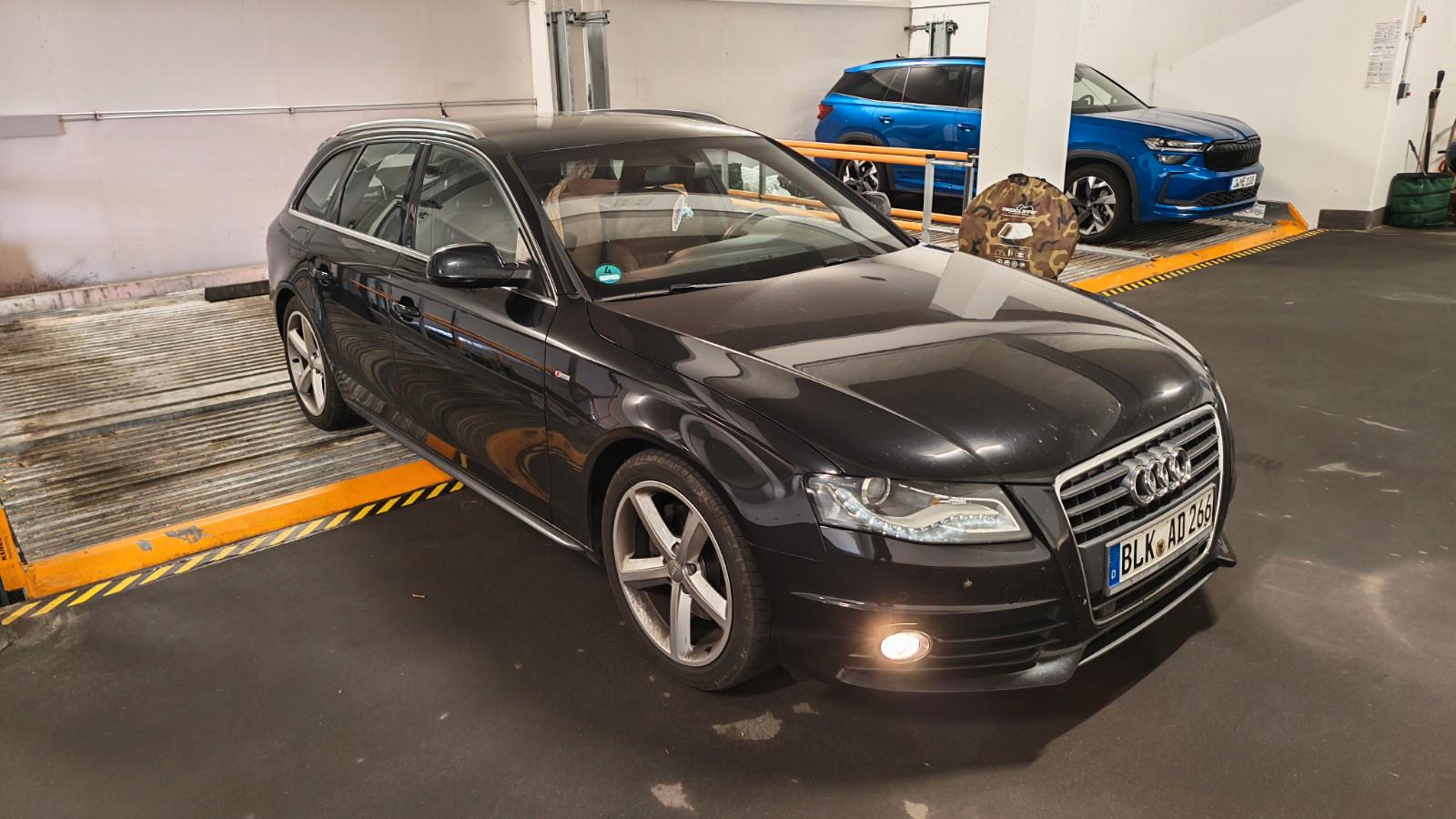 Audi A4 2011 — rear view