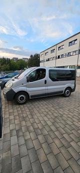 Opel opel vivaro 2.5 9 sitzer - Opel Vivaro aus 2006