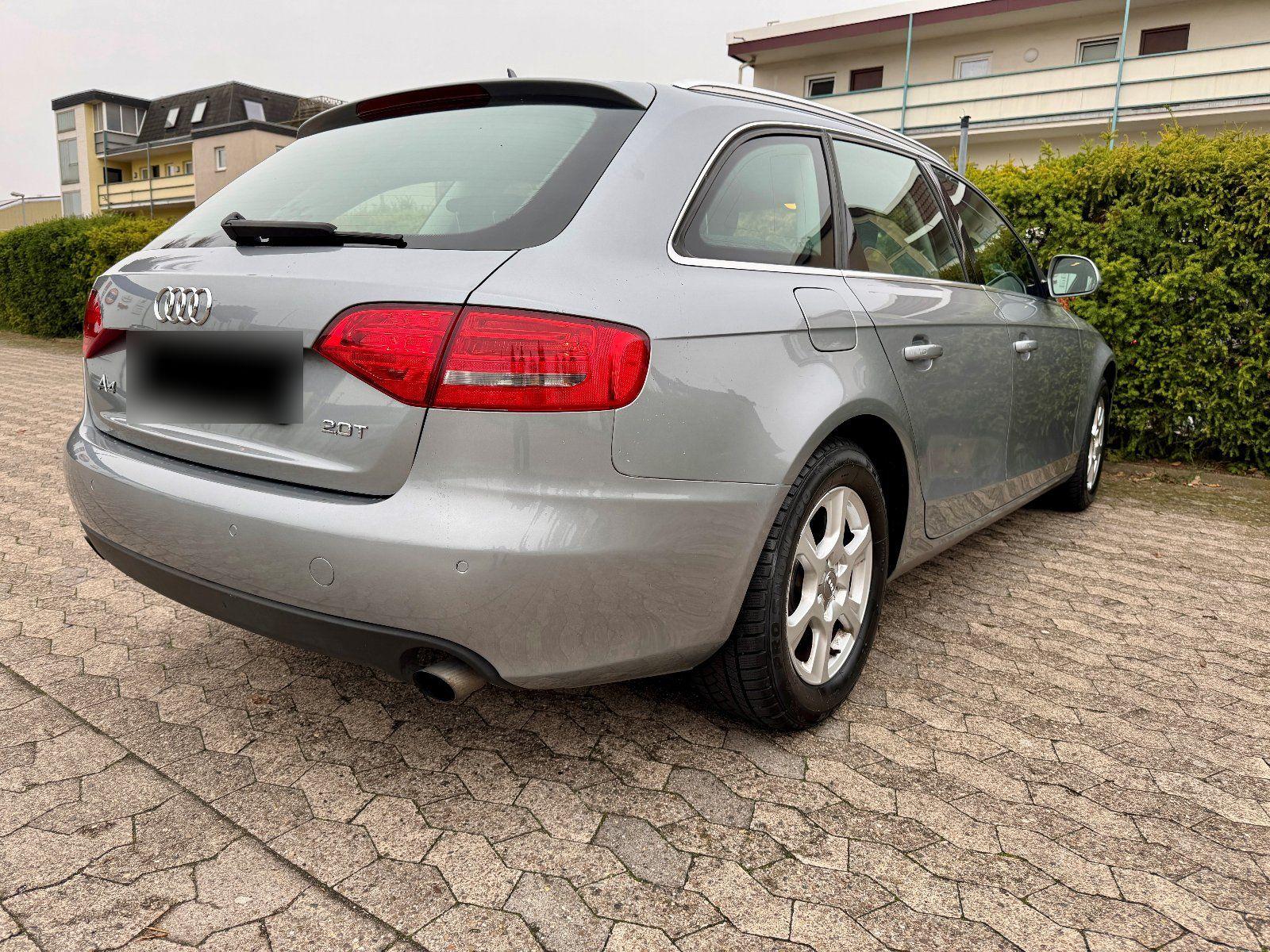 Audi A4 2008 — photo 12
