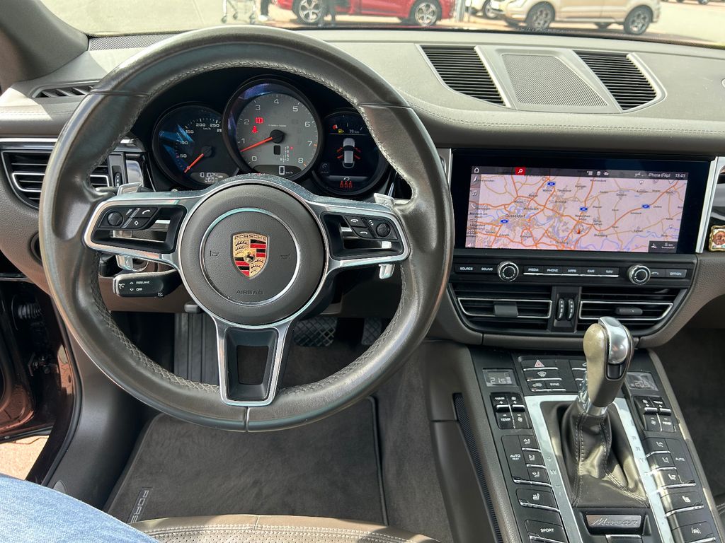 Image of Porsche Macan
