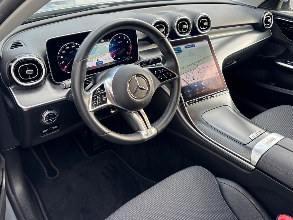 MERCEDES-BENZ C-Class 2025