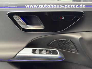 Mercedes E 200 - 11