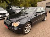 Mercedes-Benz C 200 K Lim Autom Orig. 117'TKM Rentnerfahrzeug - gebrauchte Mercedes-Benz C 200 aus dem Jahr 2005