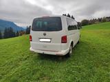Volkswagen T5 Caravelle, Allrad,AHK - weiße Volkswagen T5 Caravelle