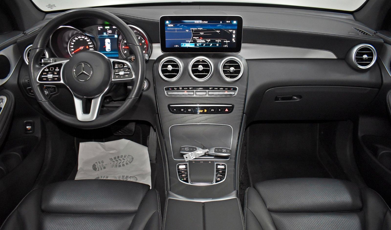 Fahrzeugabbildung Mercedes-Benz GLC 200 Coupe 4Matic,Leder,Navi,LED,Kam.,PanDach