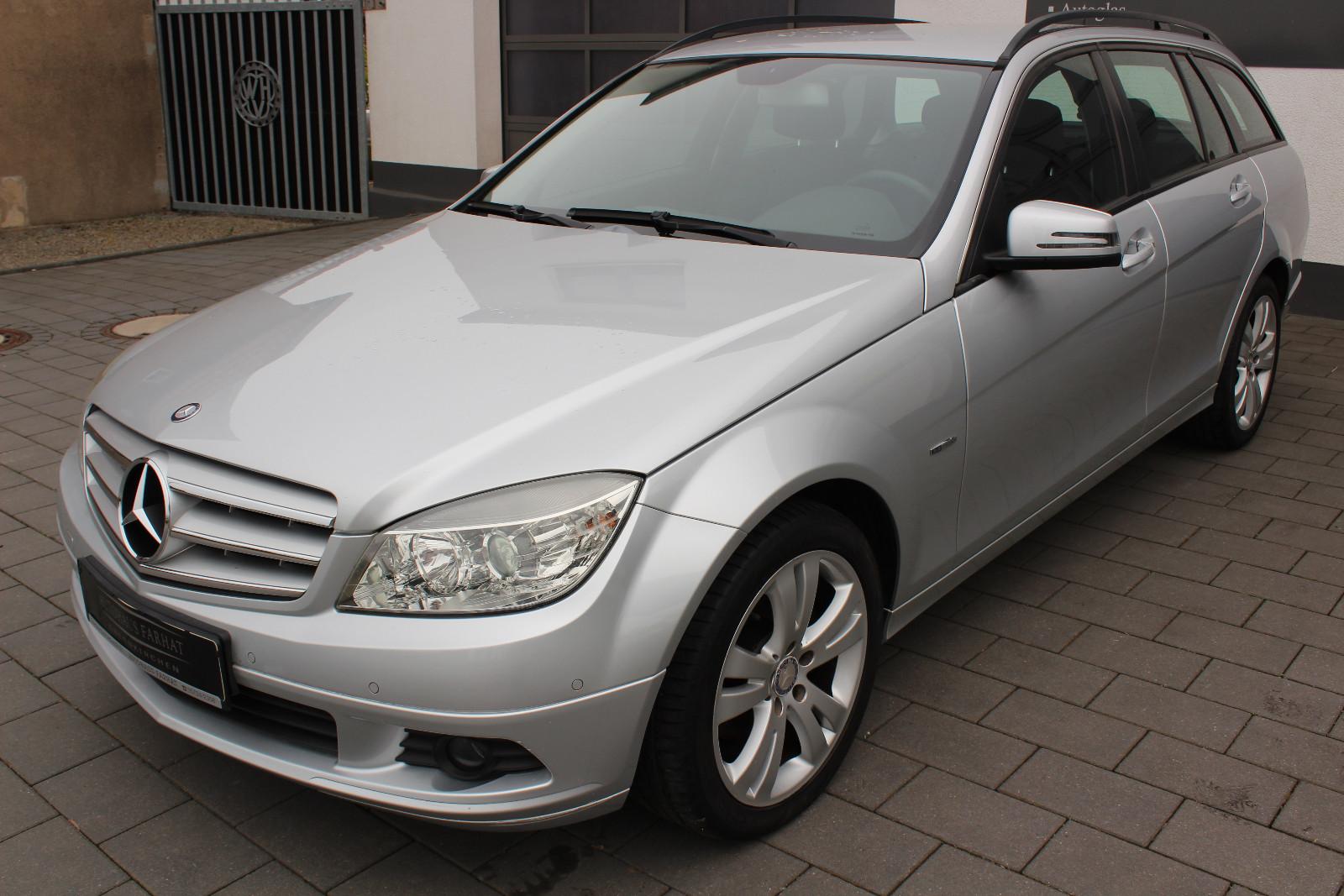 Mercedes-Benz C 180 T Kompressor NAVIGATION,SCHECKHEFT GEPFL.