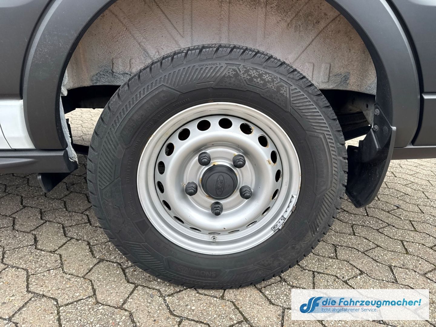 Fahrzeugabbildung Ford Transit Kasten Werkstatteinr. L2 3,5t Navi CarPl