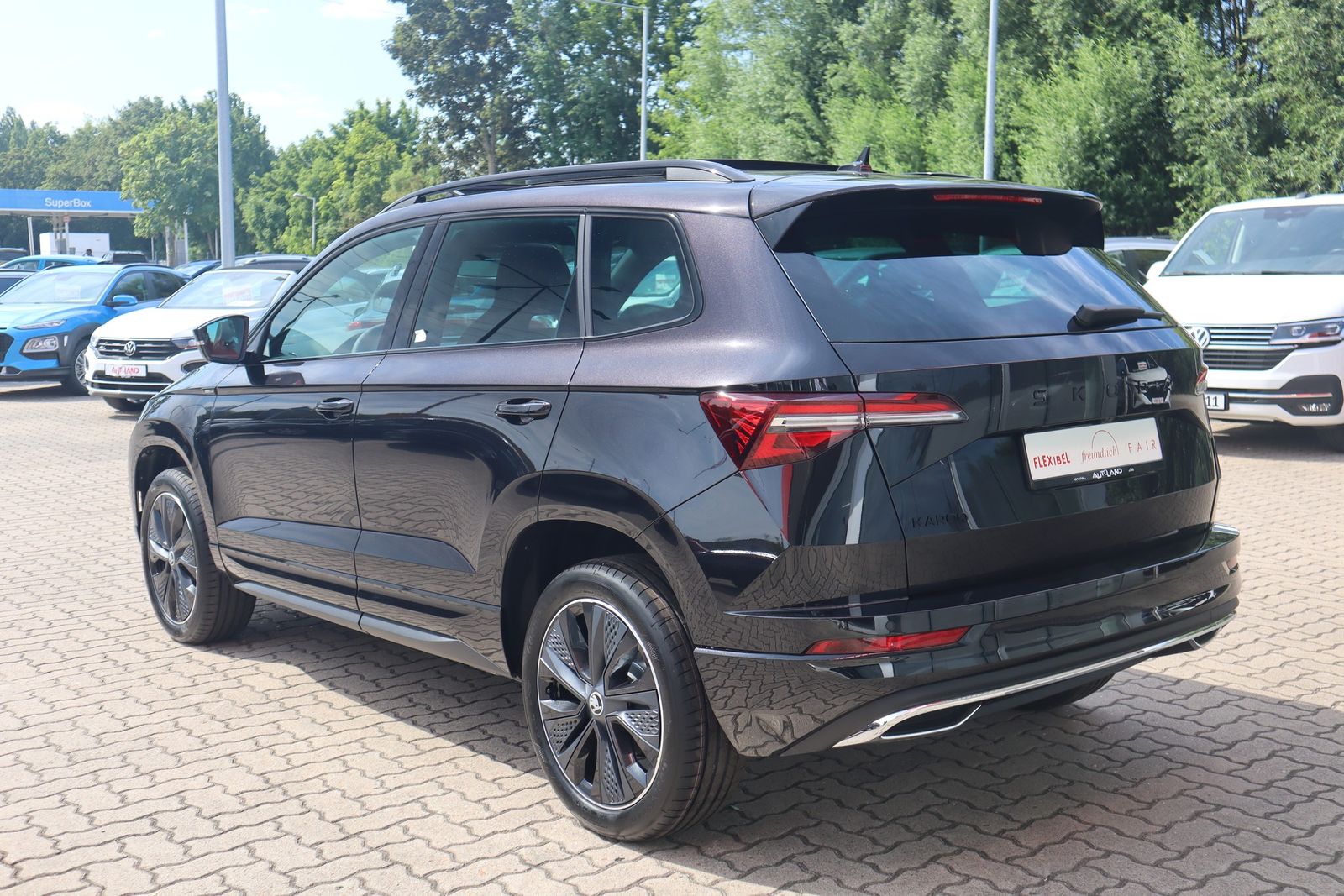 Skoda Karoq Sportline 1.5 TSI DSG Matrix ACC AHK Pano imagem 3