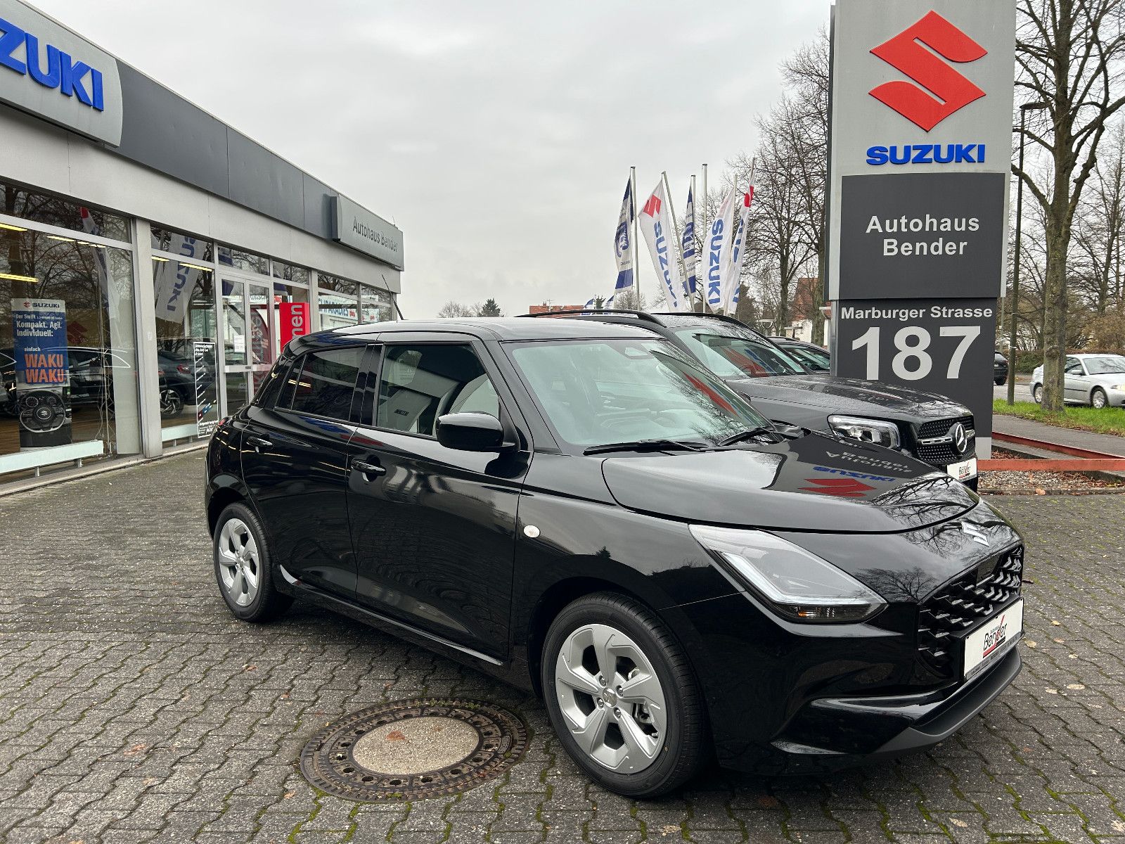 Suzuki Swift 5-Türer 1.2 DUALJET HYBRID Comfort imagem 3
