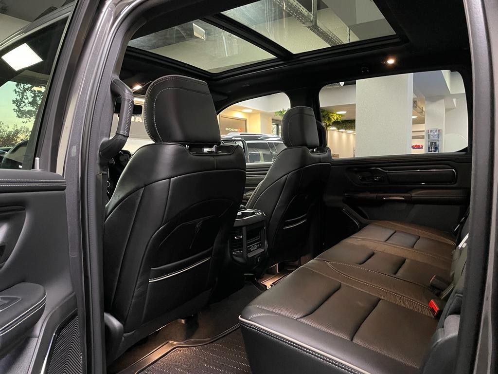 Fahrzeugabbildung Dodge 2023 LIMITED NIGHT EDITION-HUD-TAILGATE-LUFT