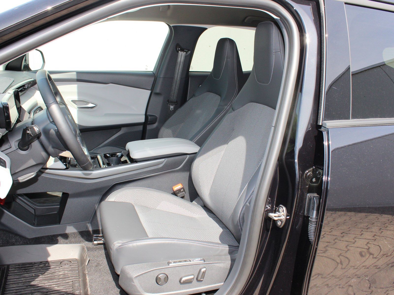 Fahrzeugabbildung Ford Explorer RWD