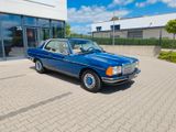 Mercedes-Benz 230 CE / W123 Coupé / H-Zulassung / TÜV NEU