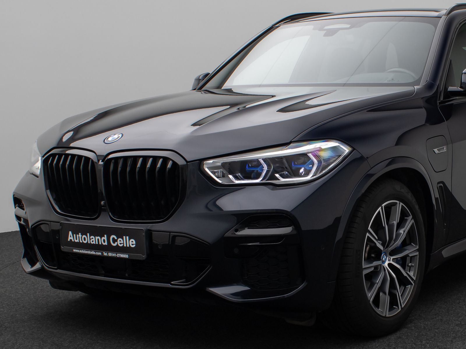 Fahrzeugabbildung BMW X5 xD45e M Sport Laser 360°HUD DAB HiFi SoftClos